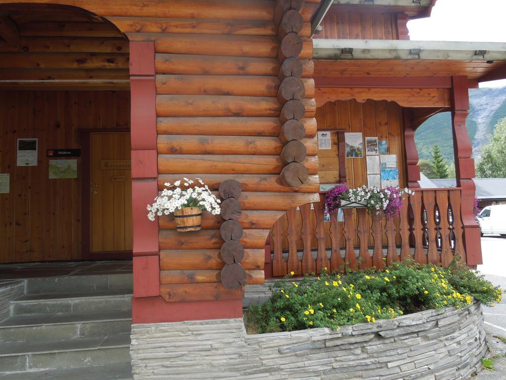 Skjak Turistheim Hotel Buitenkant foto